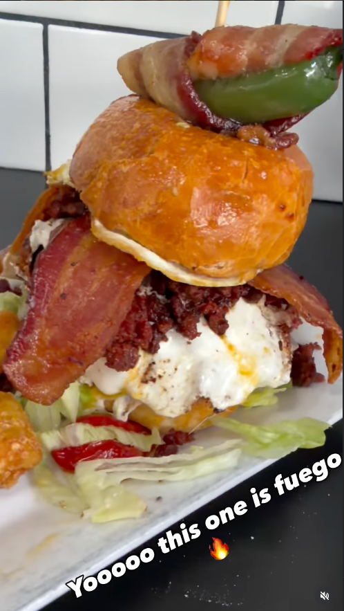 Burger at Uncle John's BBQ